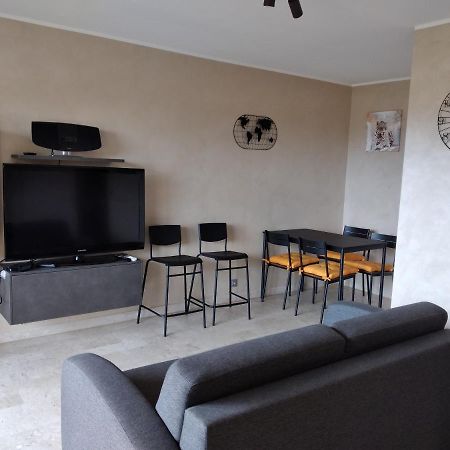 Studio Entierement Renove Cote Plage Avec Garage Roquebrune-Cap-Martin Extérieur photo
